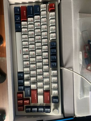 Teclado Mecánico Magegee Multicolor