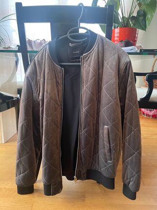 Cazadora en color gris