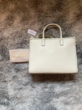 Bolso Guess Blanco y Dorado