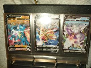 Libreta con Cartas Pokémon V