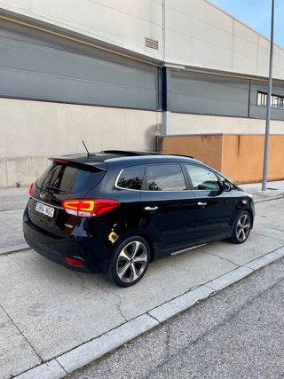 KIA Carens 2015