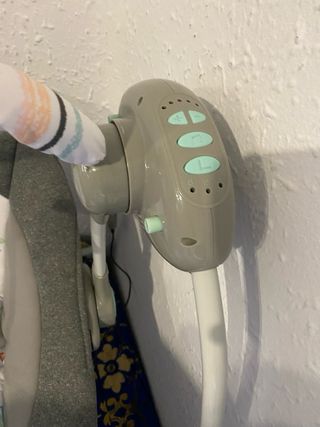 Hamaca eléctrica para bebé con musica