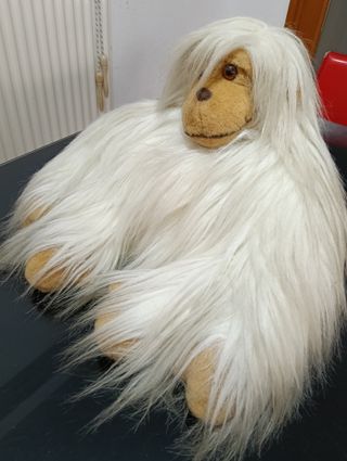 Peluche Mono Blanco Peludo