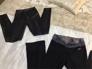 Leggings Fabletics Negro Textura Serpiente