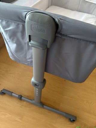Cuna Colecho Chicco Next2Me Essential Gris