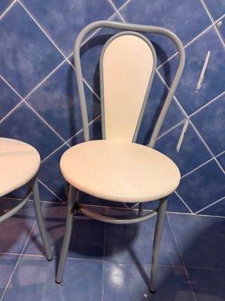 Mesa de cocina redonda con 4 sillas