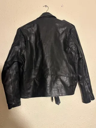 Chaqueta de cuero negra