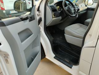 Volkswagen Transporter T5 2.0 TDI