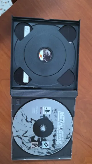 Metal Gear Solid PS1 PAL Konami