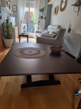 Mesa elevable y extensible 70 x 105. Se duplica.