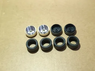 Llantas Avant Slot y neumáticos.