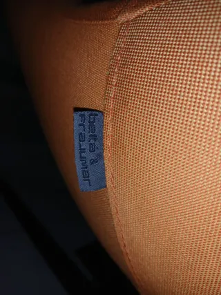 Butaca LASE giratoria base metal