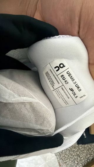 Scarpe On Running Nere/Bianche taglia 41-42