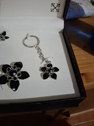 Set Bisuteria Sonia Enigma Reloj y Pendientes