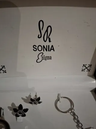 Set Bisuteria Sonia Enigma Reloj y Pendientes