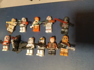 Lote 11 Figuras Star Wars lego ignacio más 3 bases