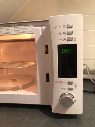 Microondas Candy con Grill