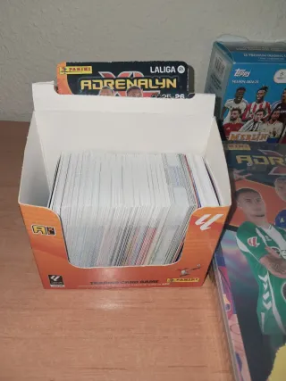 Pide tus faltas Adrenalyn XL 2025-26 baratas