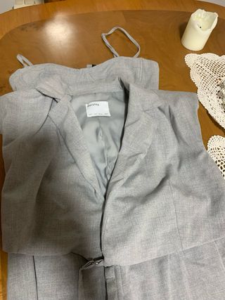 Conjunto Bershka gris