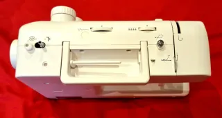 Máquina de coser SilverCrest.NUEVA. SIN USAR.