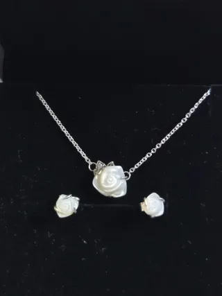 Conjunto Pandora Collar y Pendientes Rosa