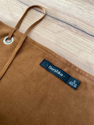 Top lencero ante marron de Bershka Talla S