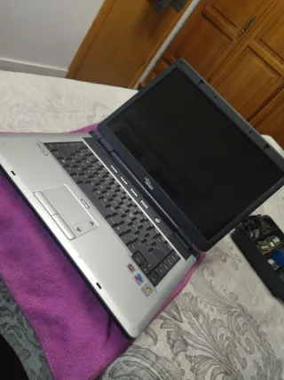 Portátil Fujitsu Siemens AMILO