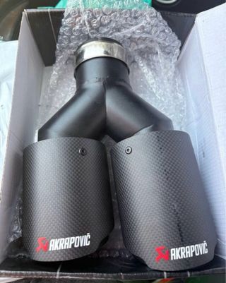 Salida Akrapovic Carbono