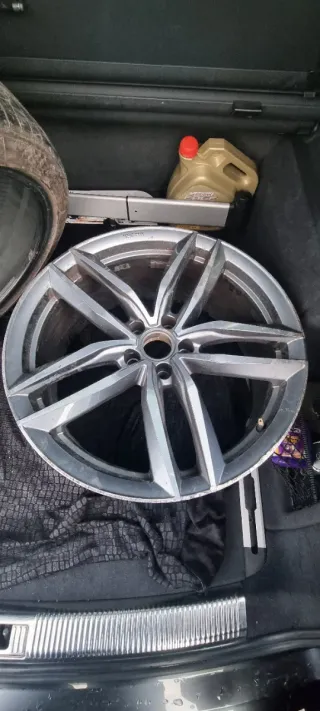 Llantas de aluminio Butzi model Vulcano  R 20"