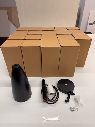 Lámpara colgante negra a estrenar (20 unid disp)