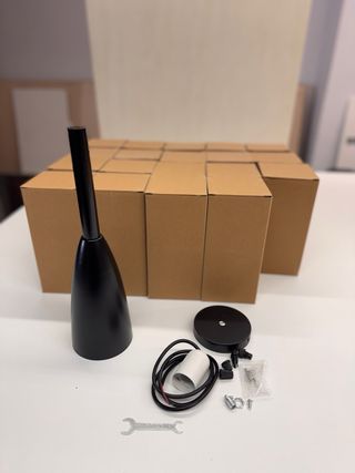 Lámpara colgante negra a estrenar (20 unid disp)