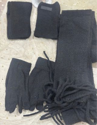 Nuevo Conjunto Desigual: Bufanda y Guantes Negros