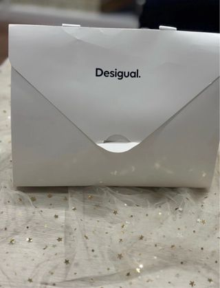 Nuevo Conjunto Desigual: Bufanda y Guantes Negros