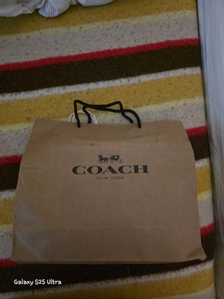 Bolso Coach Marrón con Cadena Dorada