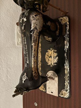 Máquina de coser Singer antigua