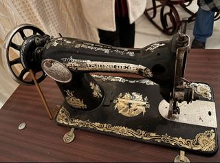 Máquina de coser Singer antigua