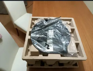 Robot friegasuelos Medion con base