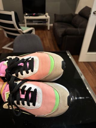 Zapatillas Puma verdes y rosas