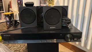 Sistema Home Theatre Sony DAV-TZ135