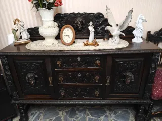 Aparador Renacentista Madera y Metal