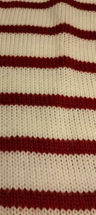 Jersey de punto de rayas rojas y blancas