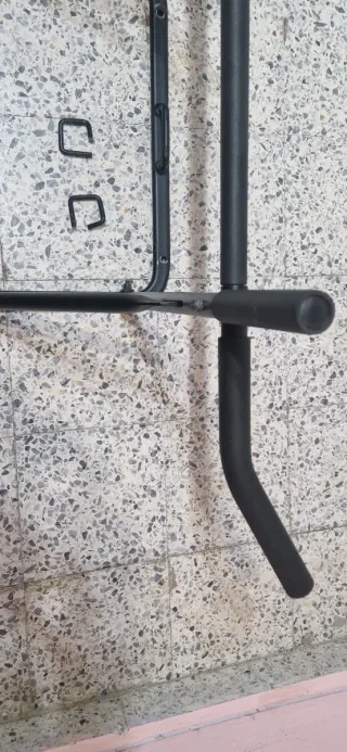 Barra de Calistenia Negra