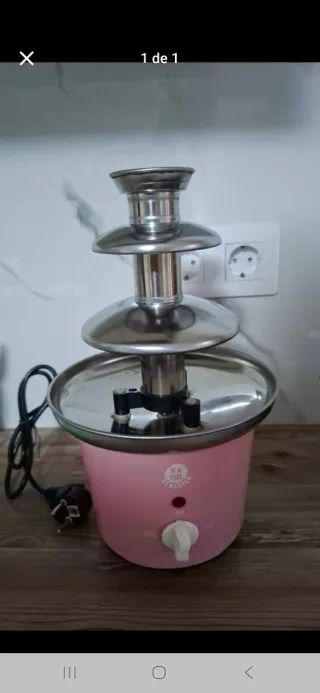 Fuente de chocolate rosa