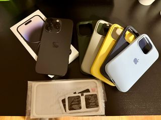 iPhone 14 Pro 256GB Nero + 4 Custodie