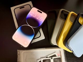 iPhone 14 Pro 256GB Nero + 4 Custodie