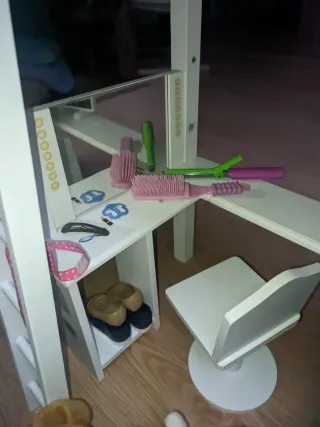 Lote de literas y muñecas