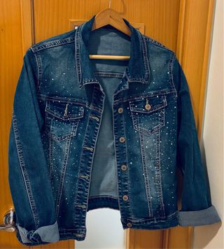 Chaqueta tejana con pedrería