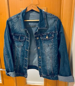 Chaqueta tejana con pedrería