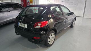 Peugeot 206 + 1.1 60cv