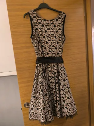 Vestido negro y dorado de fiesta